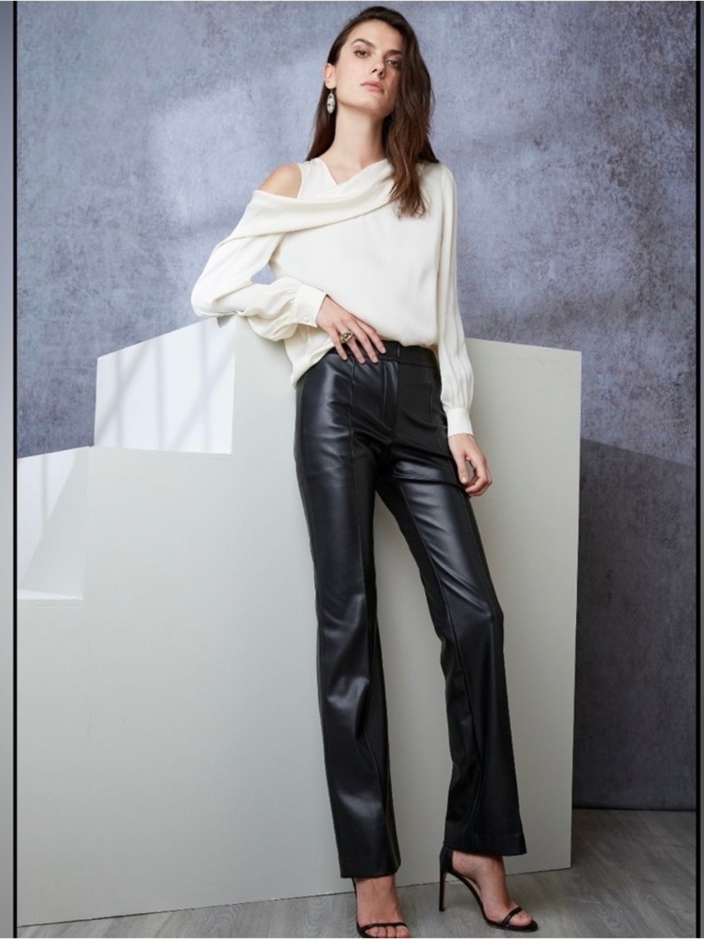Elie Tahari Erie Vegan Black Leather Pants NWT Sz 4 Ret $325 Holidays